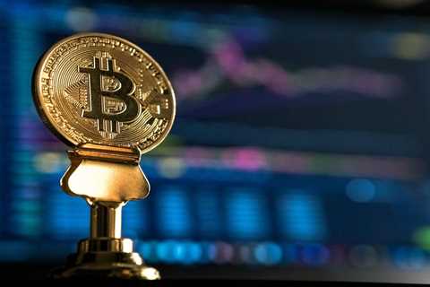 Bitcoin returned to its record price of $ 64,000 and continues to rise after debut on the stock..